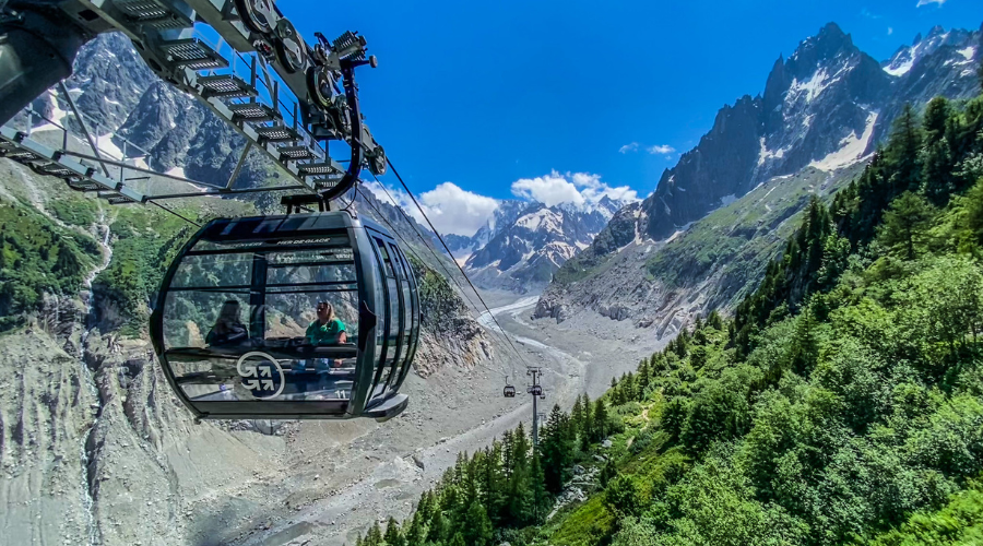 Télécabine de la Mer de Glace - été